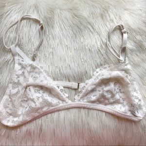 Victoria’s Secret Lace Bralette - Large